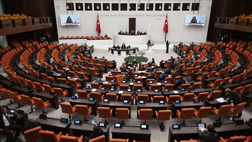 TBMM kararı Resmi Gazete’de Kadınların her türlü şiddet ve ayrımcılığa maruz kalmalarının önlenmesine ilişkin kurulan Meclis Araştırma Komisyonuna üye seçimine dair karar, Resmi Gazete’de yayımlandı.
