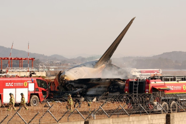 Güney Kore’de yolcu uçağı kaza yaptı: En az 151 ölü