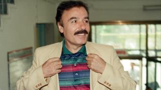 Ferdi Tayfur vefat etti Sanatçı Ferdi Tayfur, Antalya’da tedavi gördüğü hastanede hayatını kaybetti.