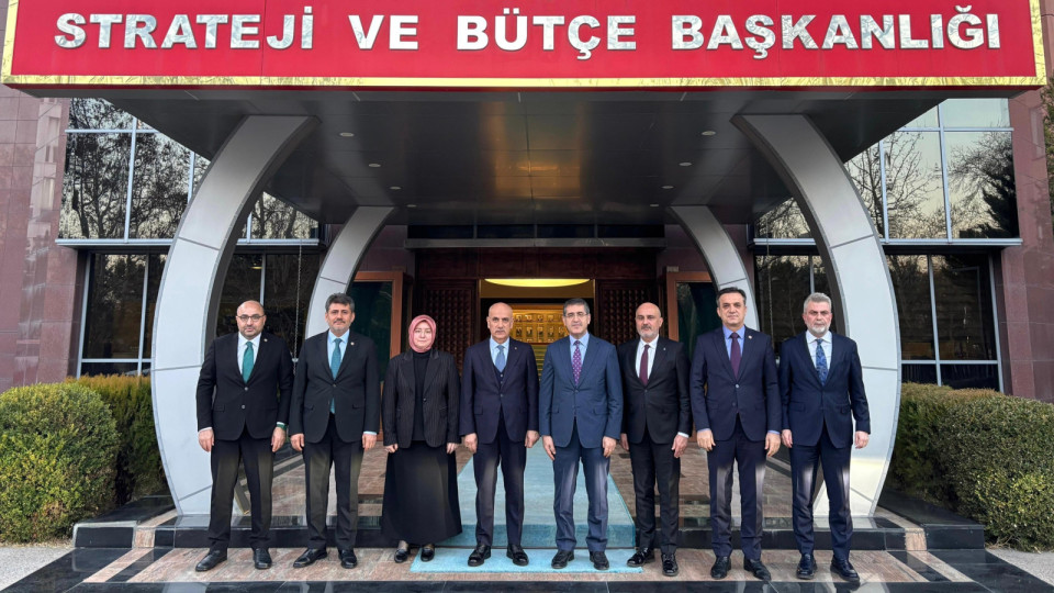 Kahramanmaraş Heyeti, Cumhurbaşkanlığı Strateji ve Bütçe Başkanı Şenel ile Bir Araya Geldi